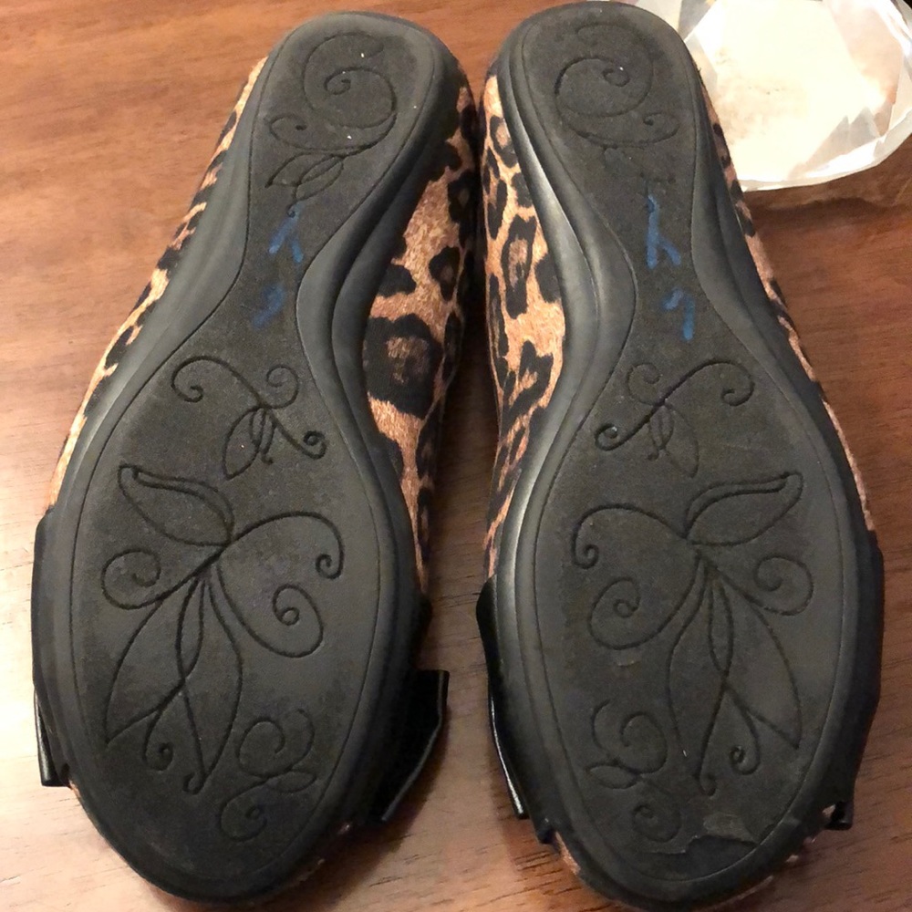 Leopard printed flats - Picture 3 of 5